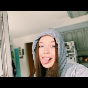 Meet your Posher, Bella